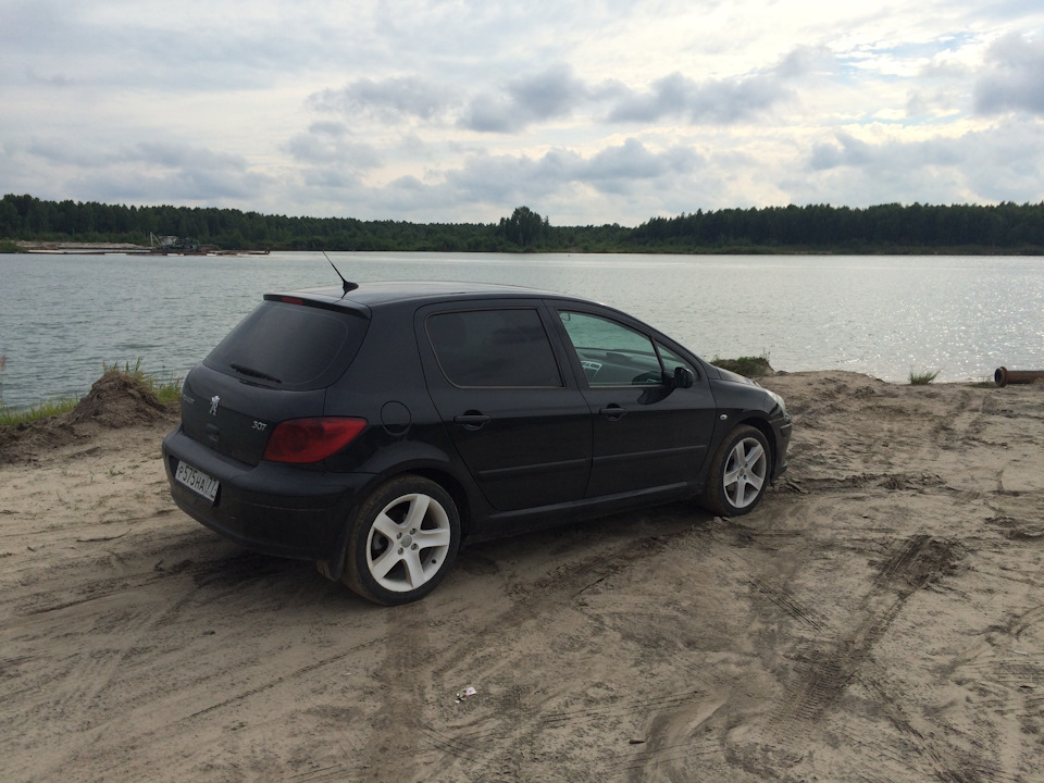 Лето, дача и Пежо ) — Peugeot 307, 2 л, 2006 года | фотография | DRIVE2