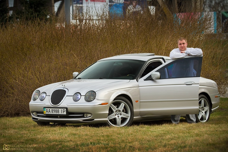 Песни в машину 2000 х. Звездные владельцы Jaguar. Titus s-Type.