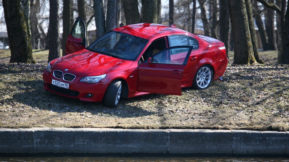 Красный мат е60 BMW