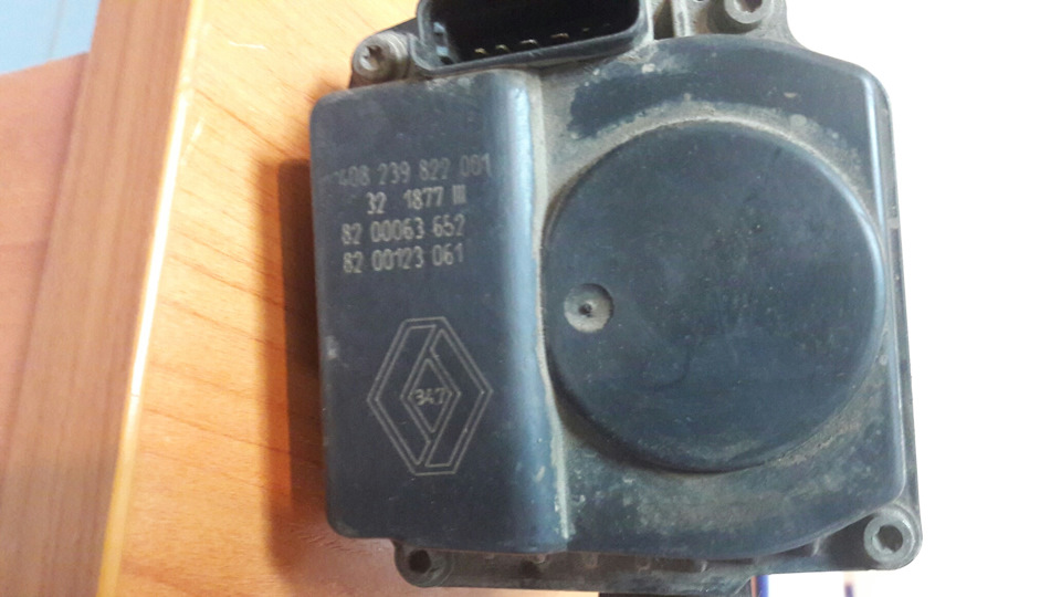 Плавают обороты двигателя (clio 2) или электронная дроссельная заслонка ...