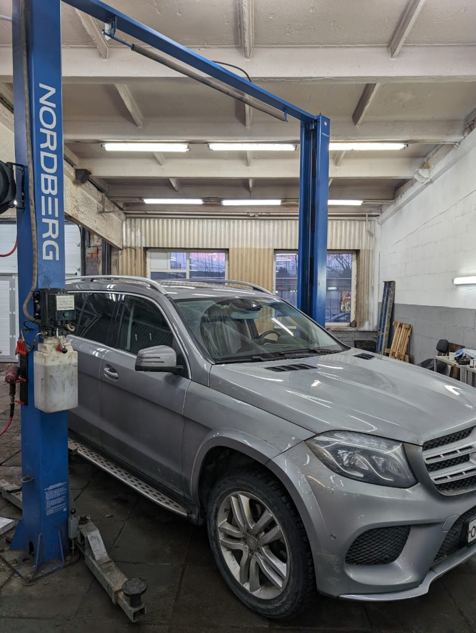 Приводной ремень, ролики, задние колодки, дворники — Mercedes-Benz GLS  (X166), 3 л, 2016 года | визит на сервис | DRIVE2