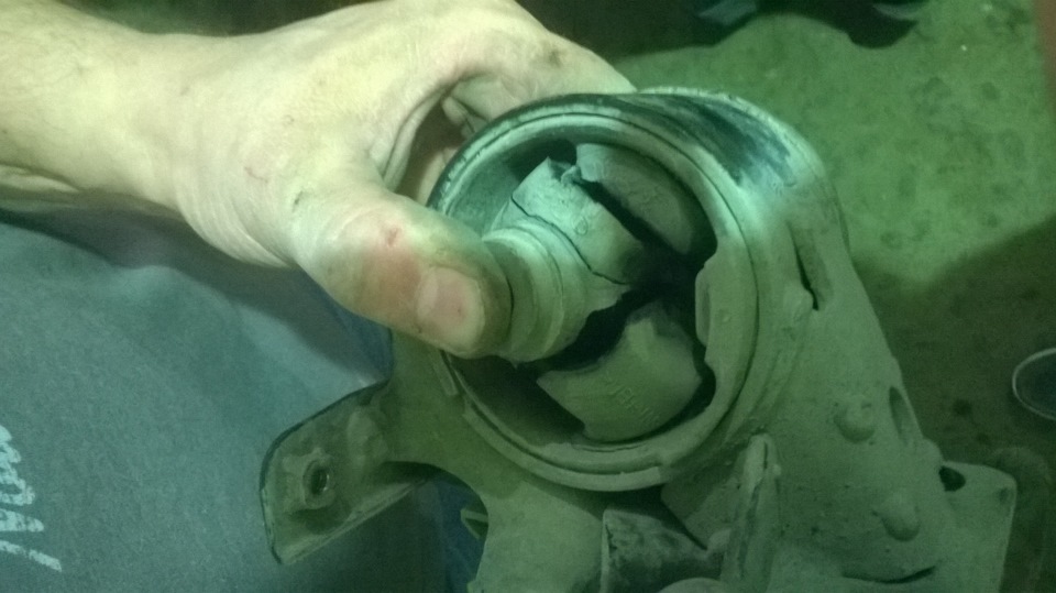 Замена подушки — Toyota Caldina (190), 2,2 л, 2000 года | плановое ТО ...