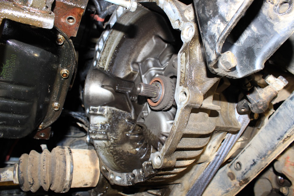 Сальник колена — Hyundai Accent (2G), 1,5 л, 2007 года | своими руками ...