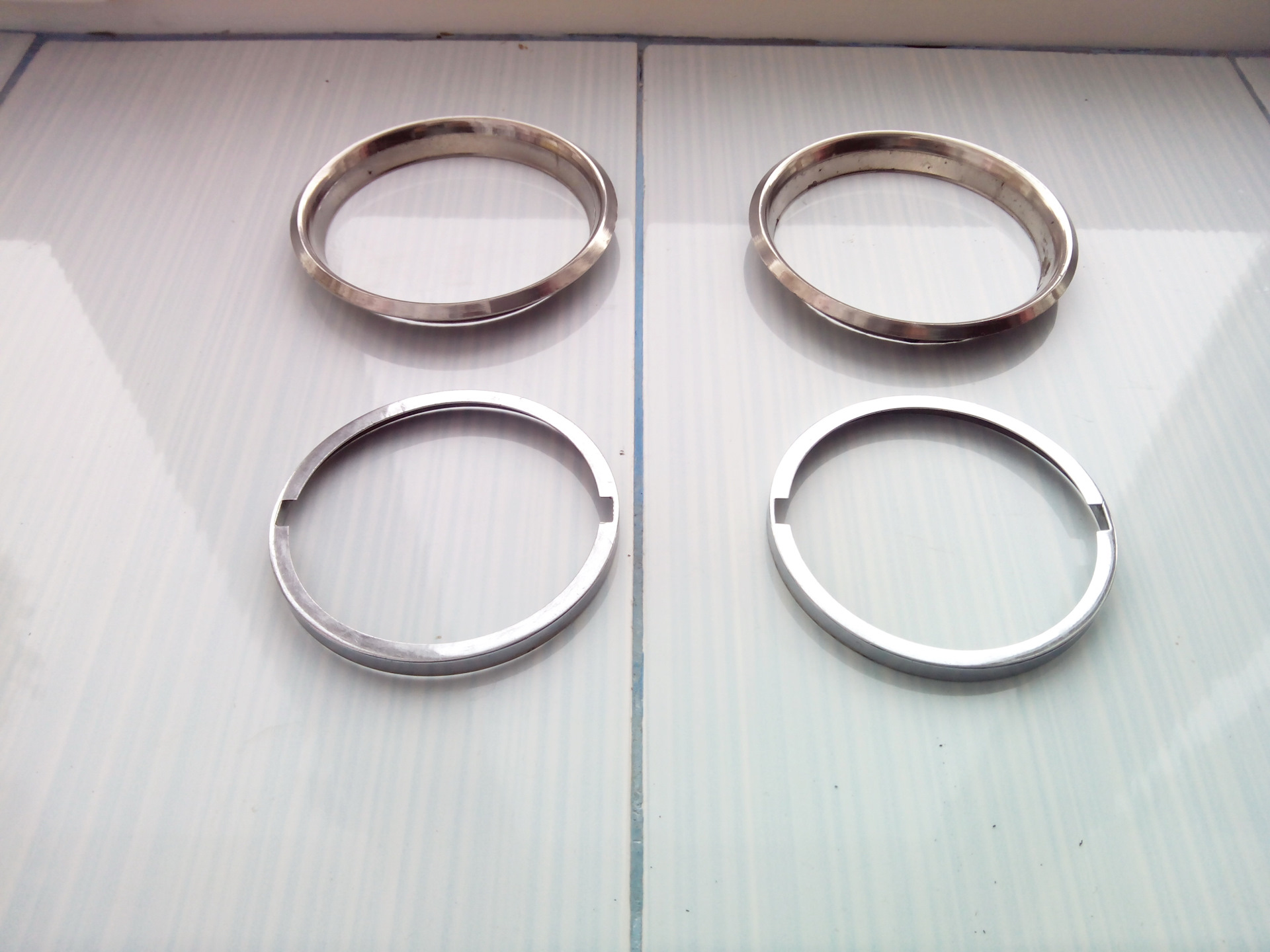 кольцо воздуховода. кольцо воздуховода. кольцо воздуховода. кольца воздуховодов 2103. хром кольца на воздуховоды гранта.