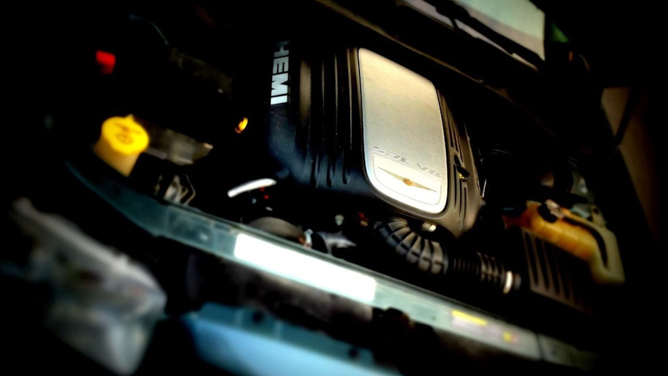 Chrysler 300C 5.7 HEMI