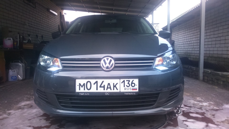 светодиодные габариты — Volkswagen Polo Sedan, 1,6 л, 2014 года ...