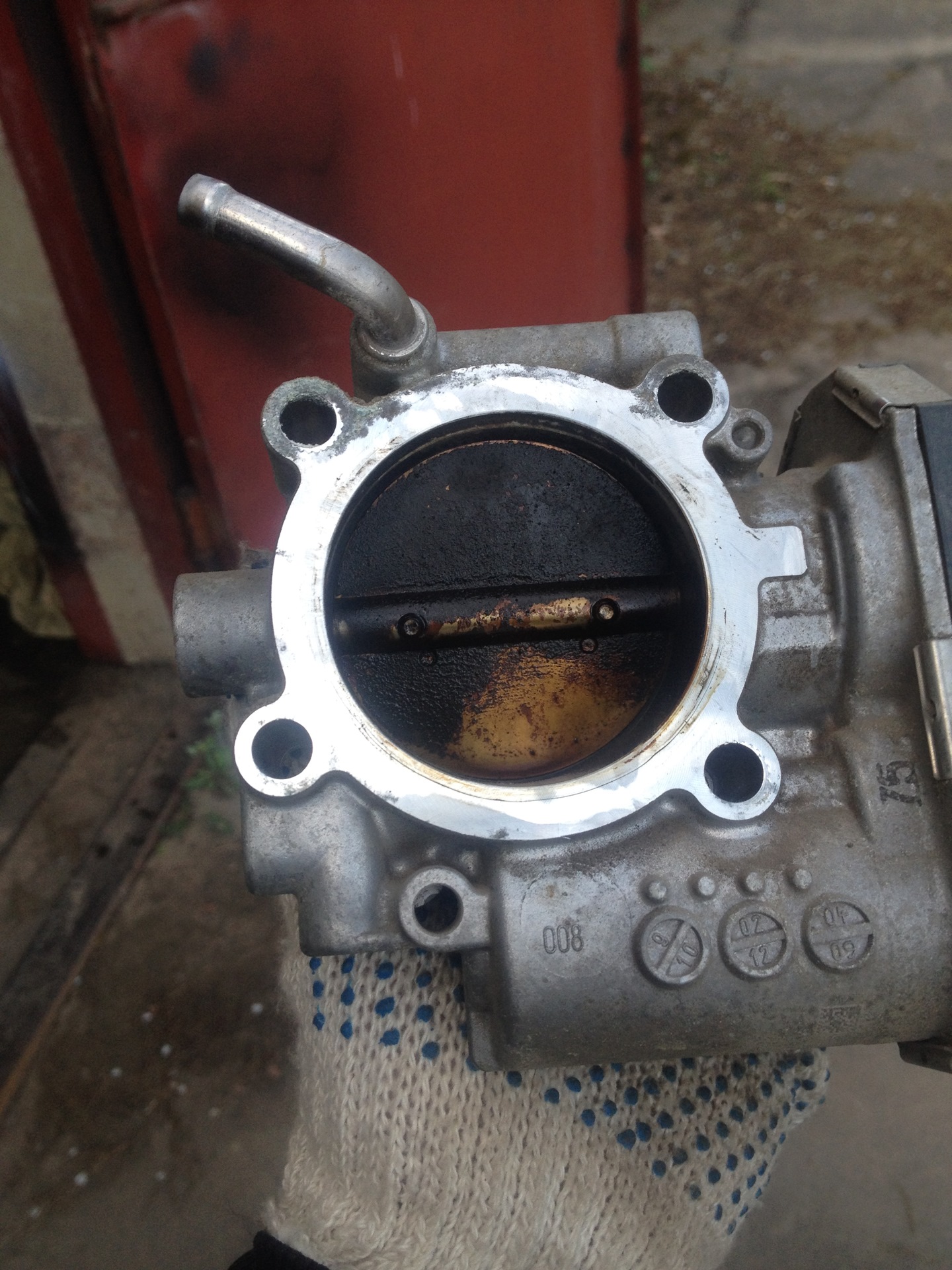 6 109. Дроссельная заслонка. Дроссельная заслонка 2114. Заслонка ваз 2114. Дроссельный узел volvo 2.