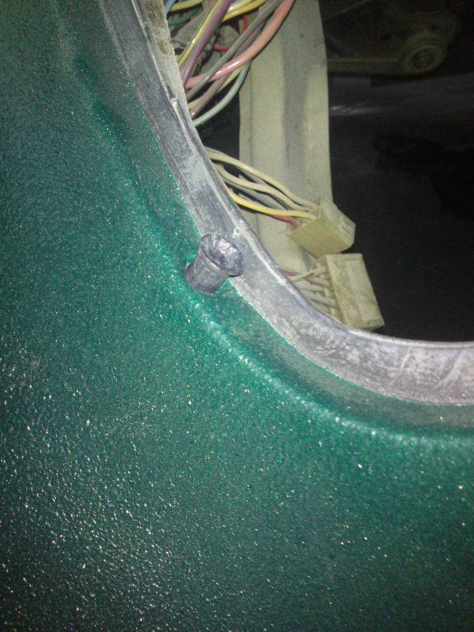 Монтаж стекол + уплотнители дверных проемов 08 — Lada 4x4 3D, 1,6 л ...