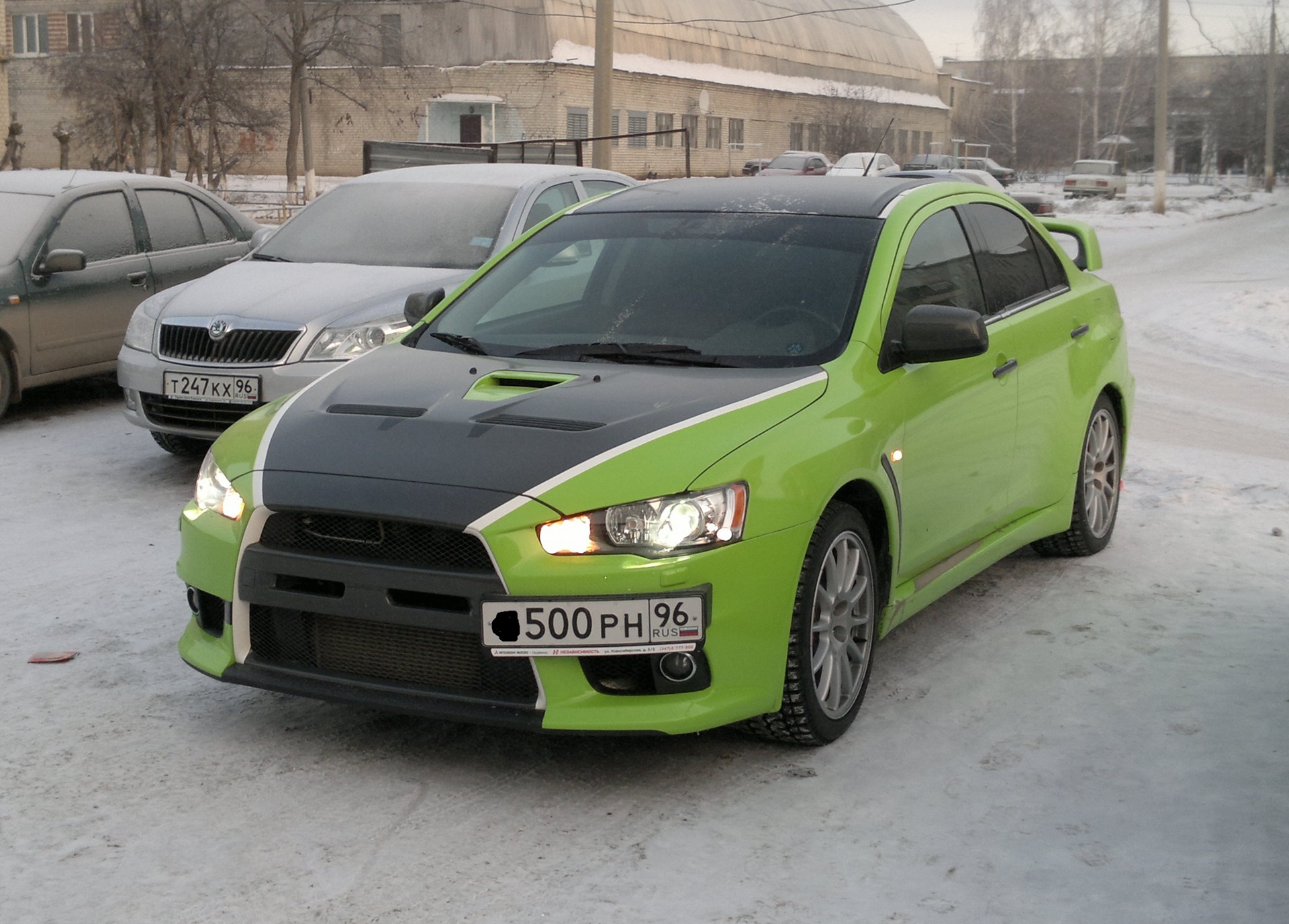 Green evo. Номера машины Митсубиси. Мицубиси а5м2. Машина Мицубиси под номером e626ba. Mitsubishi Lancer Evolution гос номер 075 75 регион.