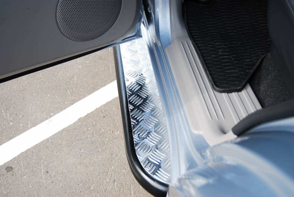 Силовые подножки. — Mitsubishi Pajero Sport (2G), 2,5 л, 2011 года ...