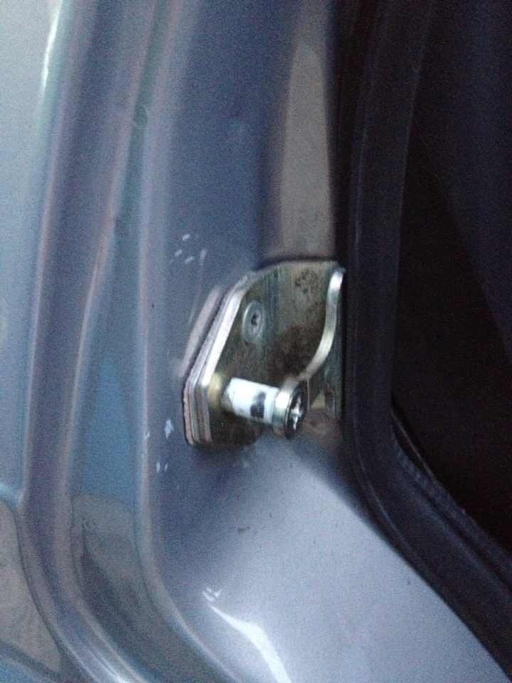 Установка бесшумных замков — Lada 2114, 1,6 л, 2007 года | аксессуары ...