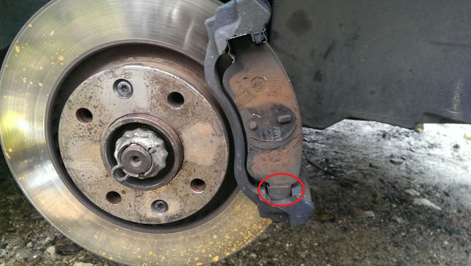 Citroen c4 замена передних колодок