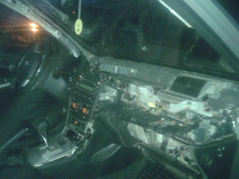 Шумка своими руками — Toyota Corolla (140/150), 1,6 л, 2008 года ...