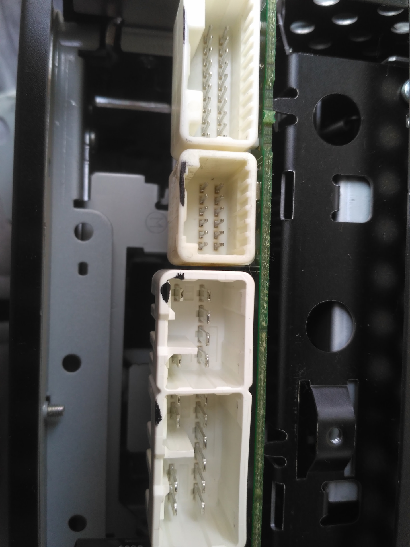 Подключение AUX на TOYOTA CAMRY ХV30, 2005 г. автомагнитола 86120-33700 ...