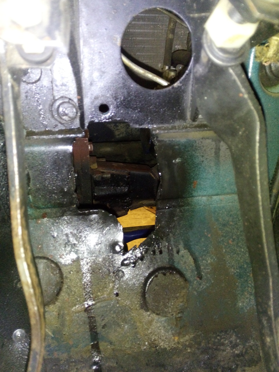 В каком году ставили гур на ниву. 6bf739as 960. В каком году ставили гур на ниву фото. В каком году ставили гур на ниву-6bf739as 960. картинка В каком году ставили гур на ниву. картинка 6bf739as 960. Начну с того- что к концу октября, я более менее выкатился после долгой вялой, и непонятной стройки авто на свет божий :) ну как сказать выкатился.так, тестовый заезд, проверить не отвалится ли чего на ходу сразу), решил что пора бы покататься, хватит уже вваливать деньги и сидеть в гараже.Как назло погода стояла совсем не осенне-джиперская ни разу — сухо.везде.