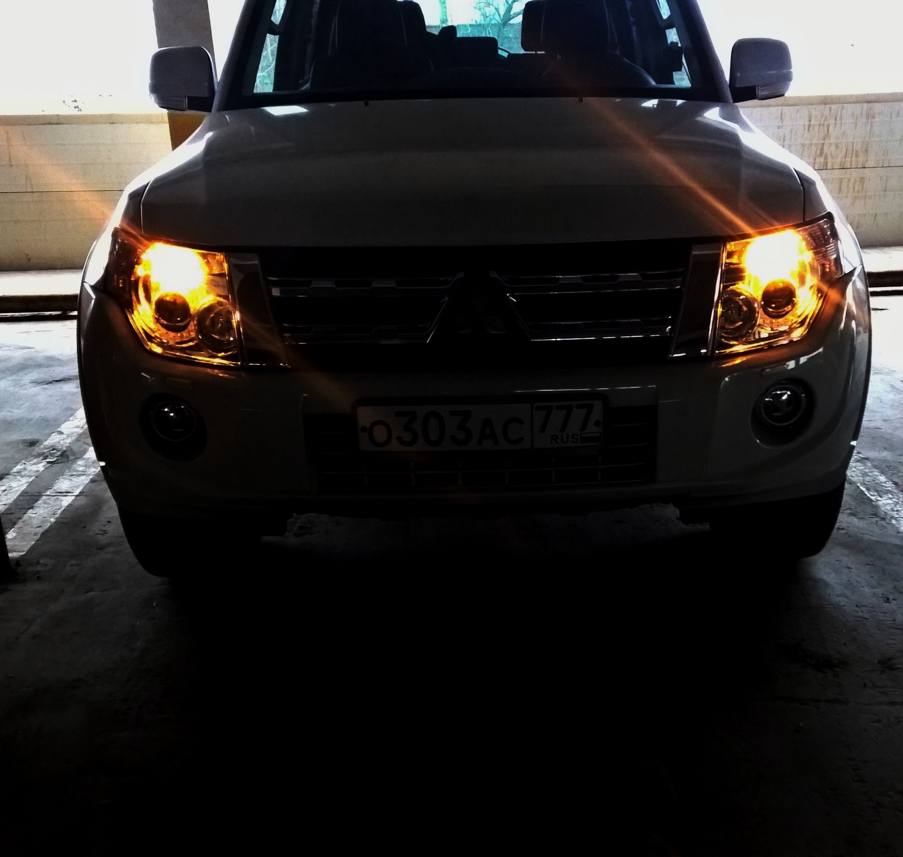 птф паджеро 4 с дхо. ангельские глазки на паджеро 4. габаритные огни паджеро. габаритные огни паджеро. штатные габаритные огни паджеро 3.