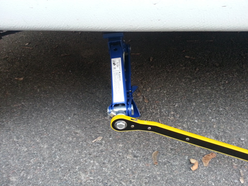 Китайский домкрат-ромбик — Opel Meriva (A), 1,3 л., 2007 года ...