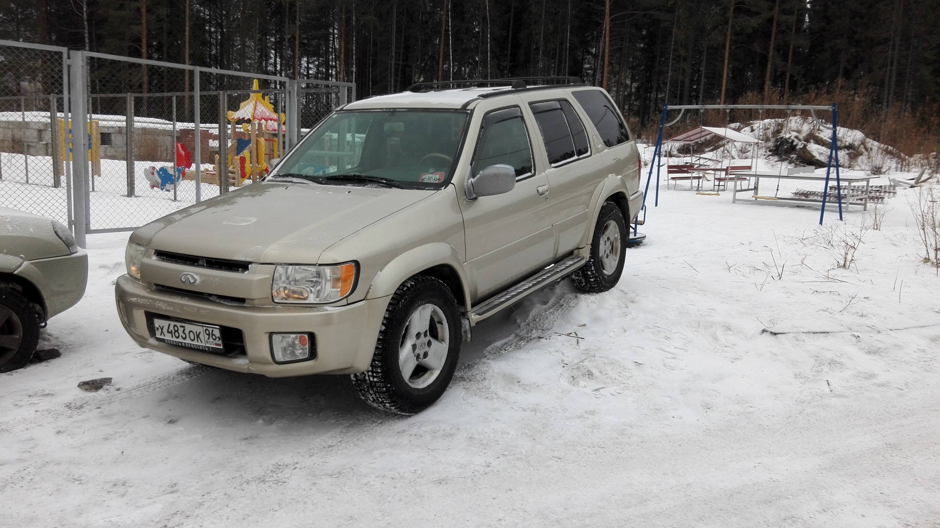 Infiniti QX (1G) 3.5 бензиновый 2000 | 4