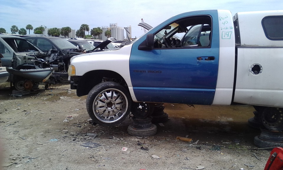 Встречается много интересных колес :))) — Dodge Dakota (1G)