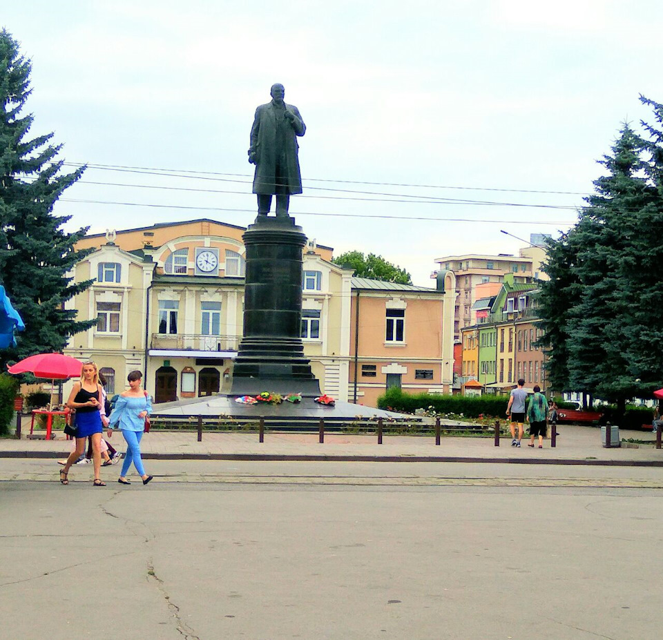 Пр владикавказ. Проспект мира Владикавказ. Бульвар на проспекте мира (Владикавказ).