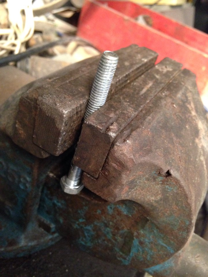 Штуцер пароотводящего шланга радиатора 2108-2115 — Lada 21099, 1,5 л ...