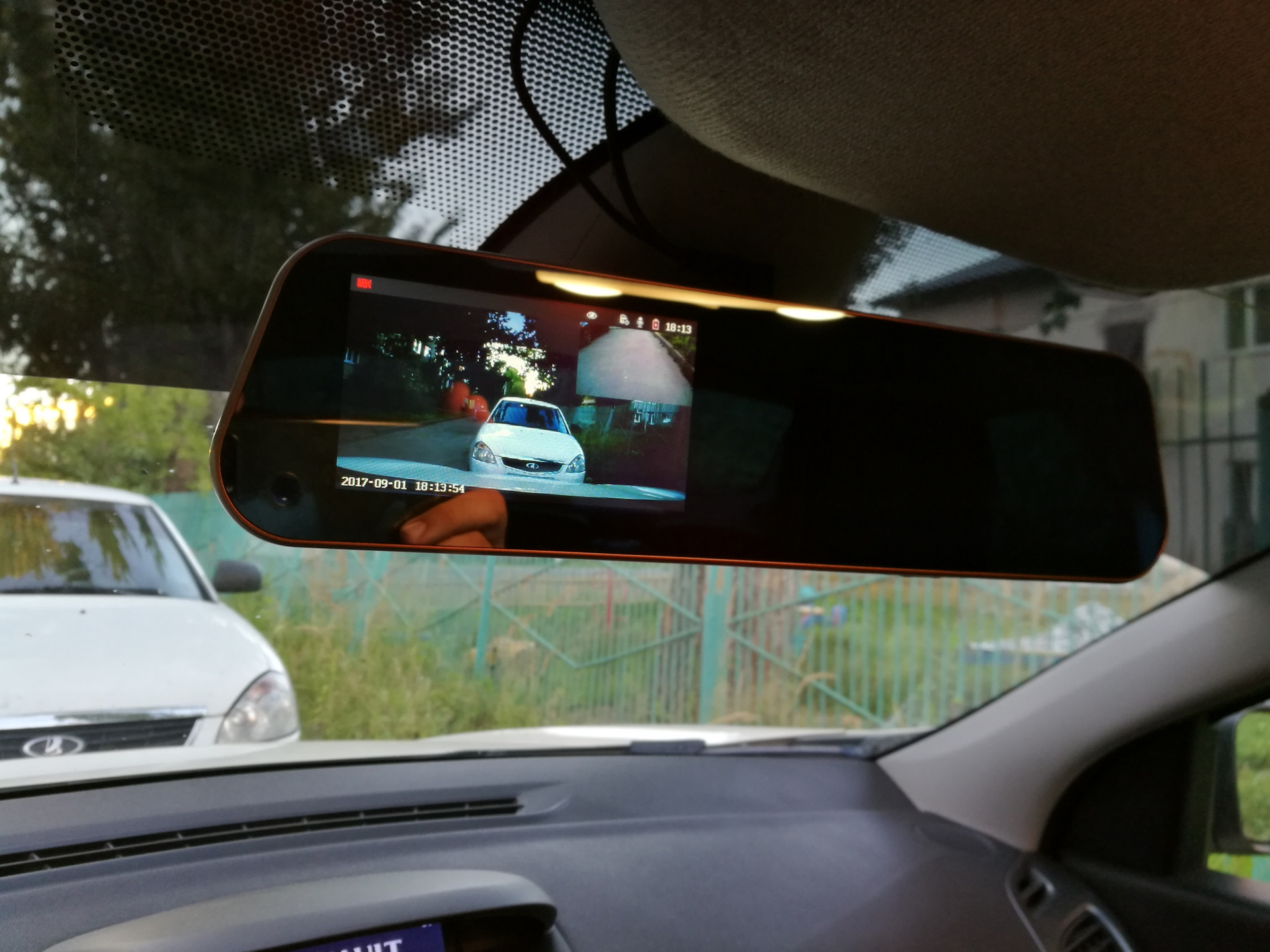 Roadgid t4 grand видеорегистратор с камерой заднего вида и ассистентом парковки