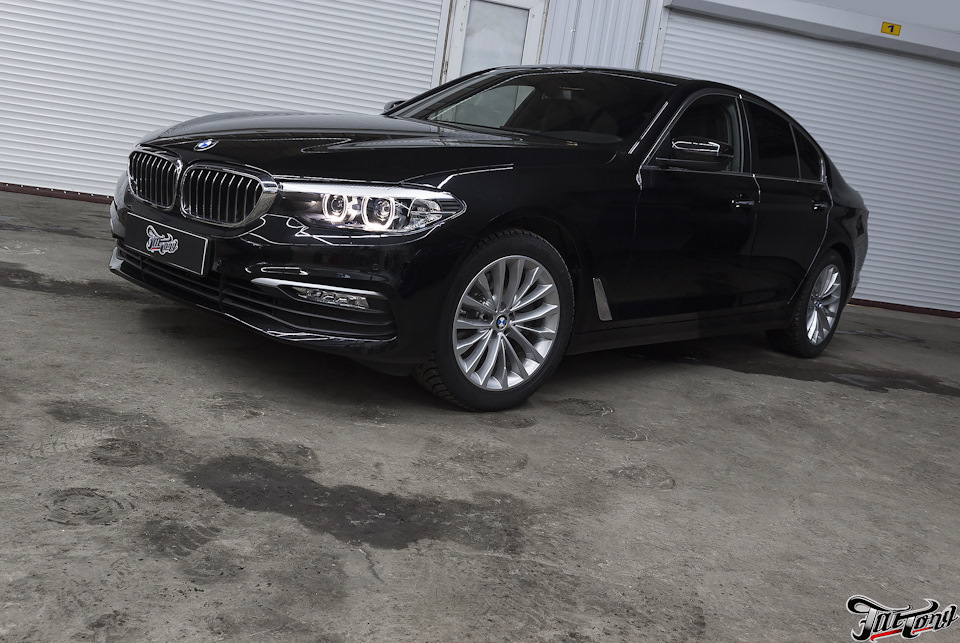 BMW 520d (G30). Установка спойлера на крышку багажника и заднее стекло ...