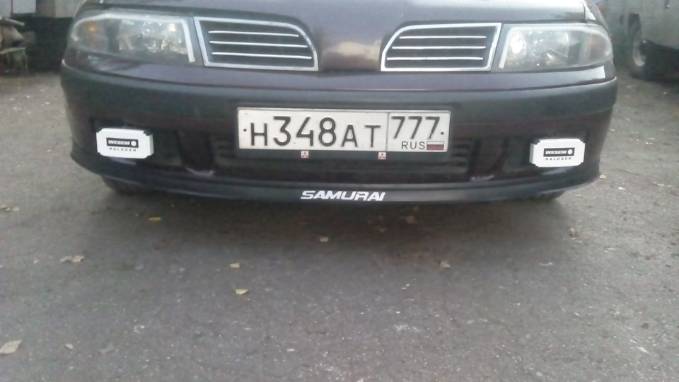 Mitsubishi Carisma - бывший"Трактор"))