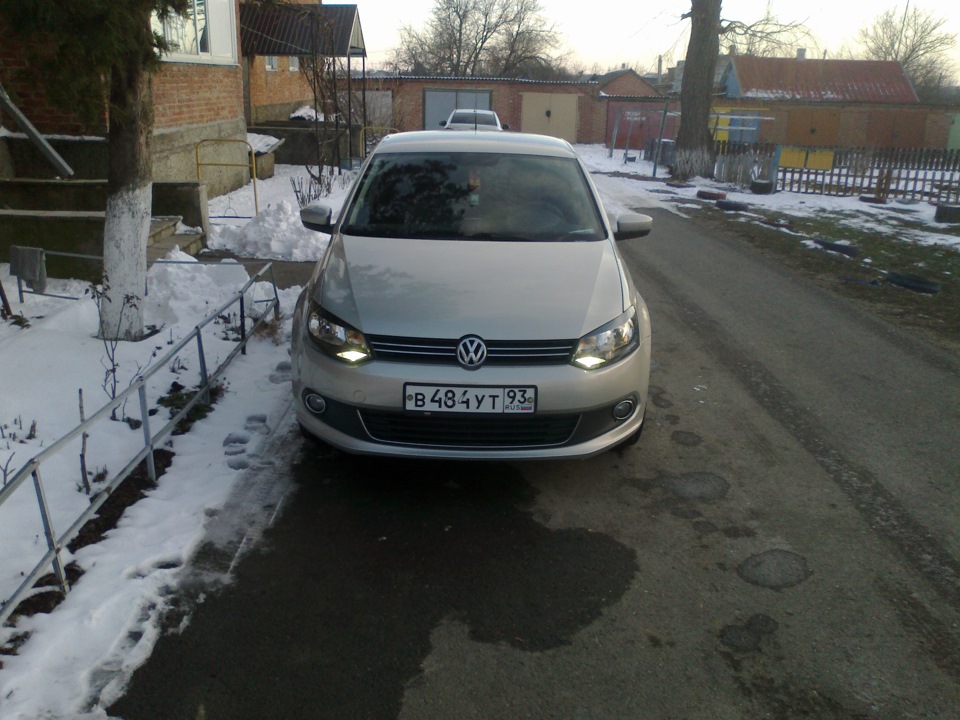 Царица полей — кукуруза — Volkswagen Polo Sedan, 1,6 л, 2011 года ...