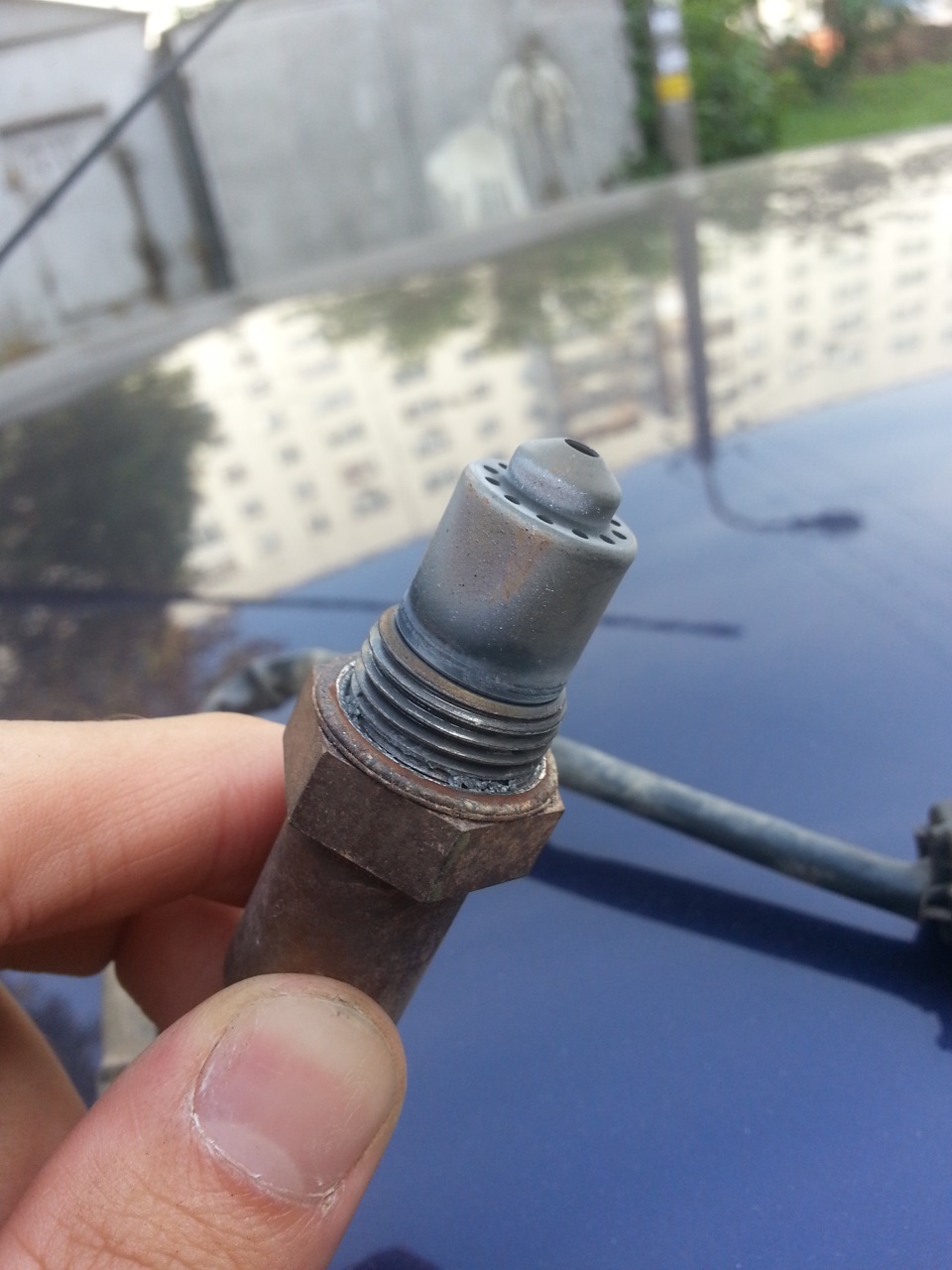 Замена кислородного датчика — Lada Приора седан, 1,6 л, 2011 года ...