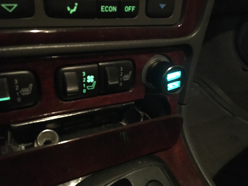 код магнитолы saab 9 5. 6c2ce5es 960. код магнитолы saab 9 5 фото. код магнитолы saab 9 5-6c2ce5es 960. картинка код магнитолы saab 9 5. картинка 6c2ce5es 960. Приступим к главному: вся информация в магнитоле (VIN автомобиля, диапазоны частот, сохраненные радиостанции) хранится в чипе eeprom под названием s220, которая представляет собой обычную микросхему 93C56.