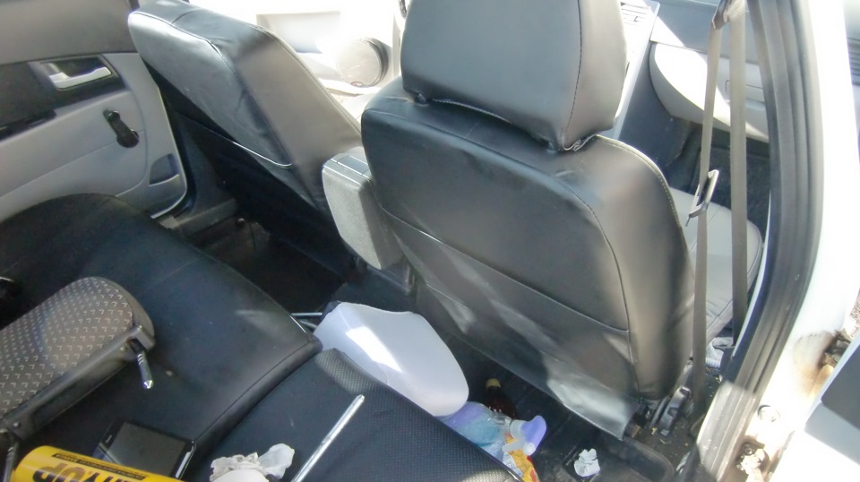 Сиденья Приора 2011. Крепление задних сидений Приора хэтчбек. Лифт сиденья Приора. Приора сиденья от иномарки