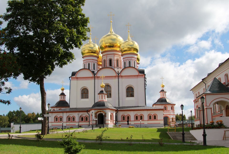 Иверский монастырь на валдае фото