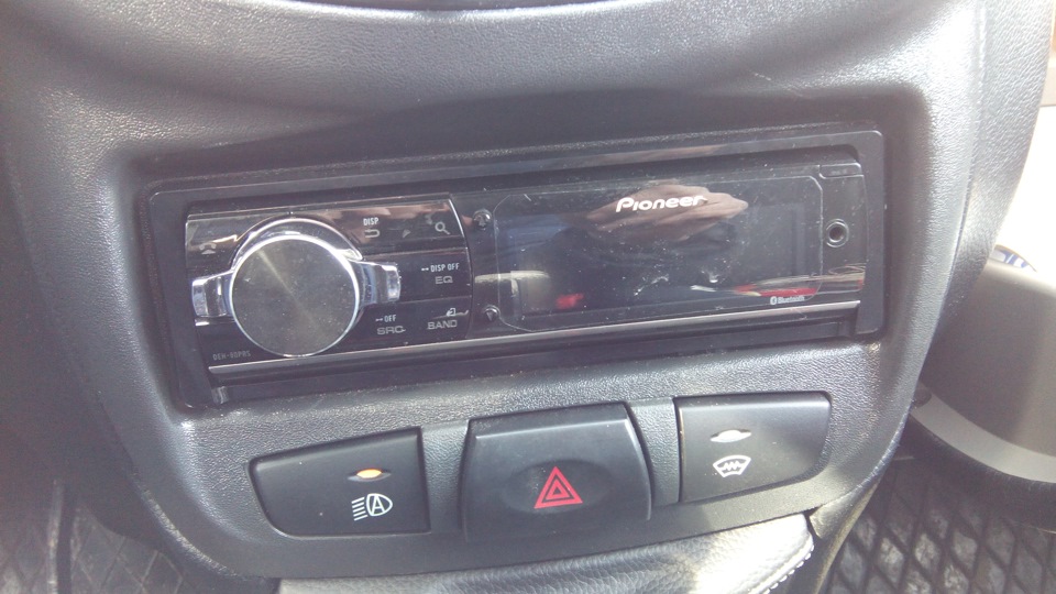 общий вид, вторую тоже поставил, пока не задействована — Lada Калина Универсал (1G)