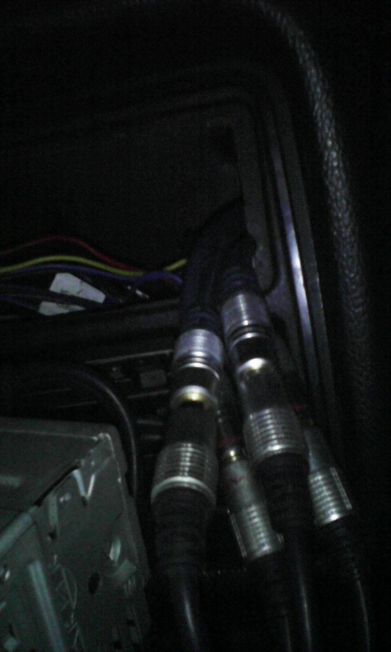 Усилитель на пищалки, новые межблоки, ремонт генератора, новые провода ...