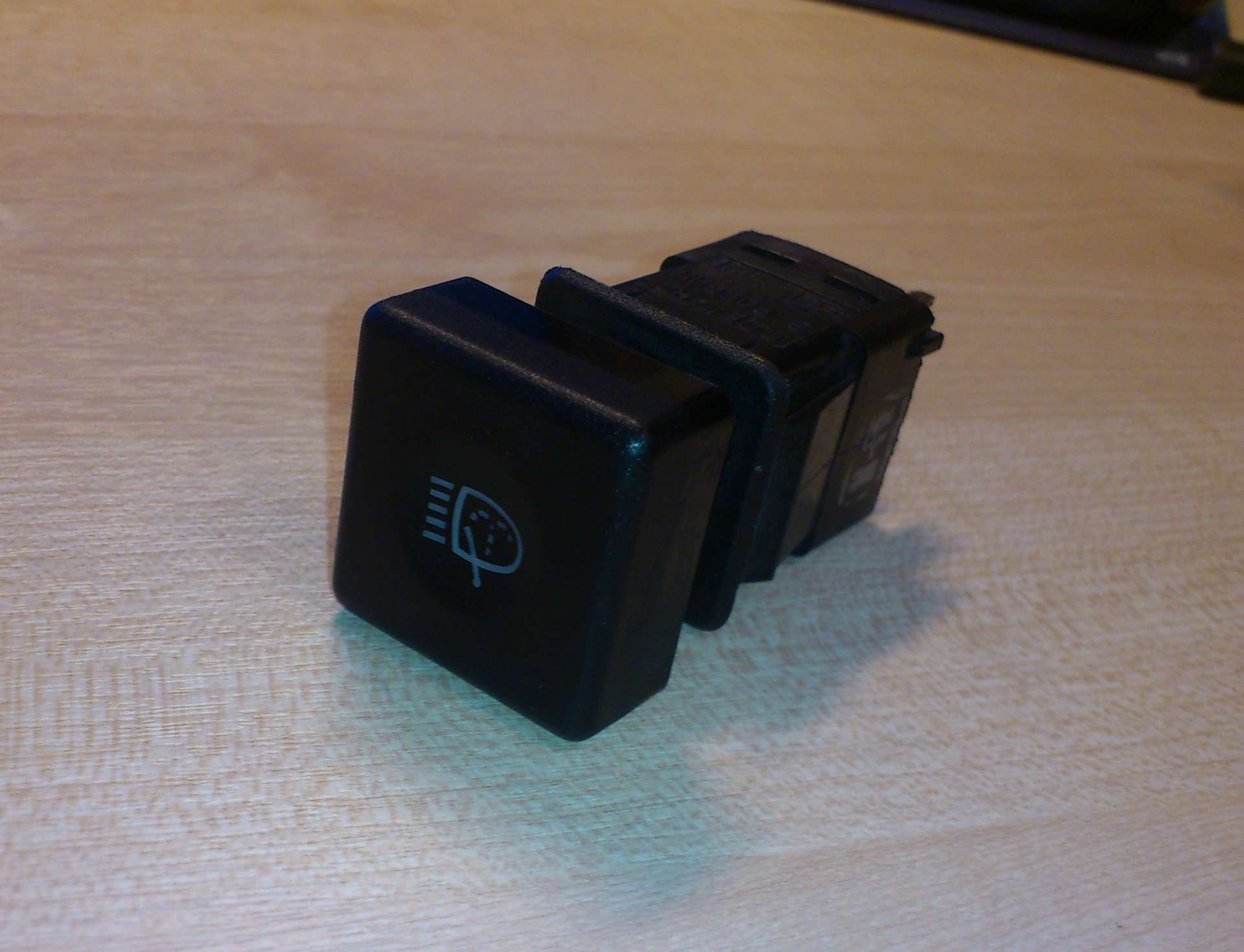 3710 кнопка омывателя фар ваз):. Кнопка стеклоомывателя. Кнопка омывателя фар газ 3102. Кнопка омывателя фар w211. Кнопка противотуманных фар тойота версо 2011 артикул.