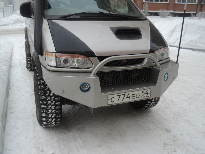 Защита delica. Силовой бампер Starex 4wd. Силовой бампер Делика. Кенгурятник Делика булка. Делика 84.