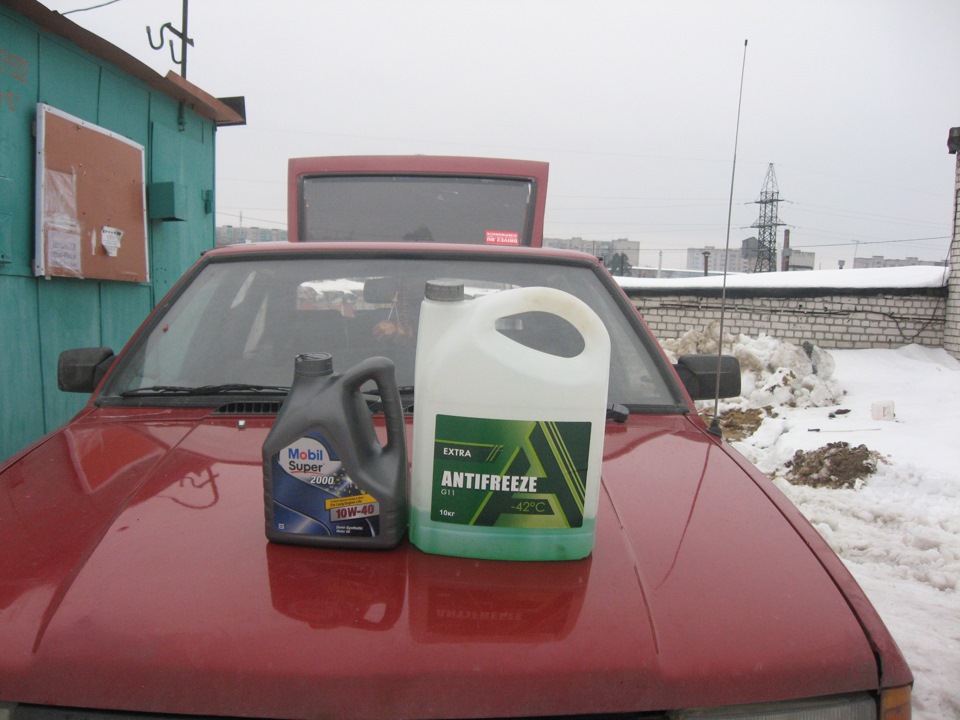 Замена масла в двигателе, замена тосола на антифриз — Москвич 2141, 2 л ...