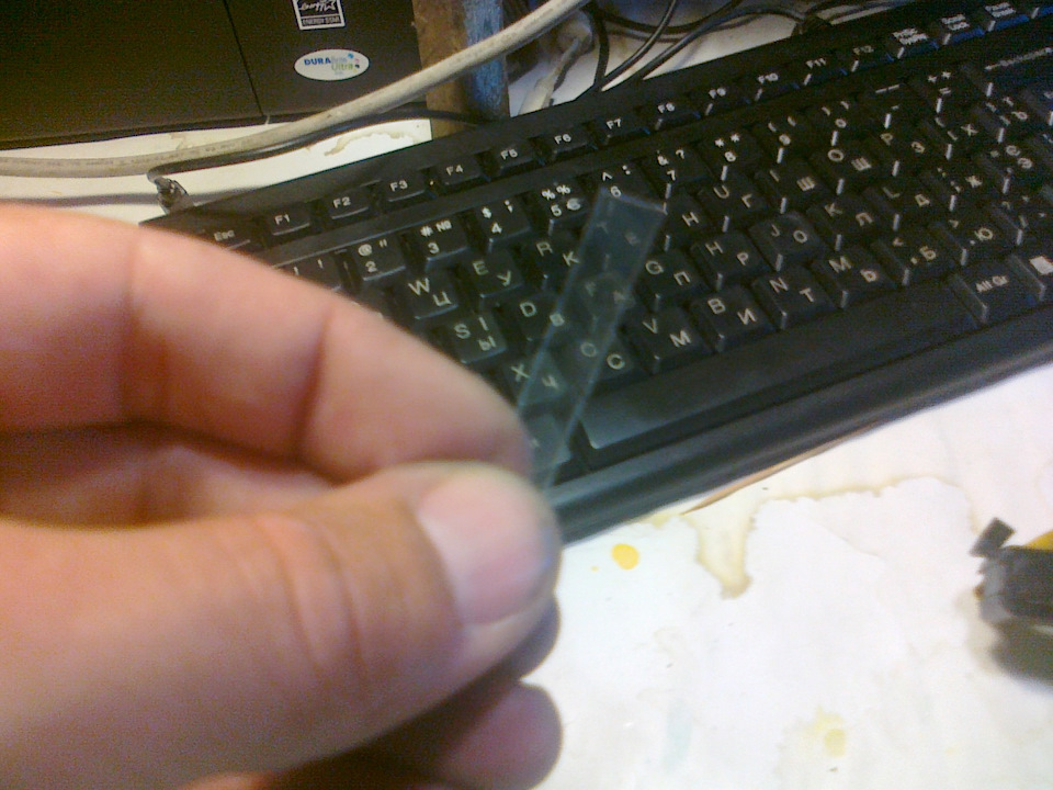 Это вырезал из пластиковой бутылки. Что бы не ломалось на спайке. — Ford Ka (1G)