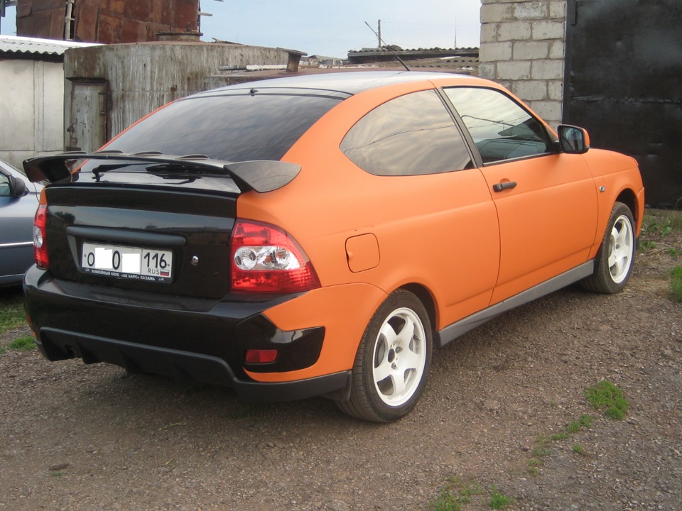 Lada Priora Coupe оранжевая