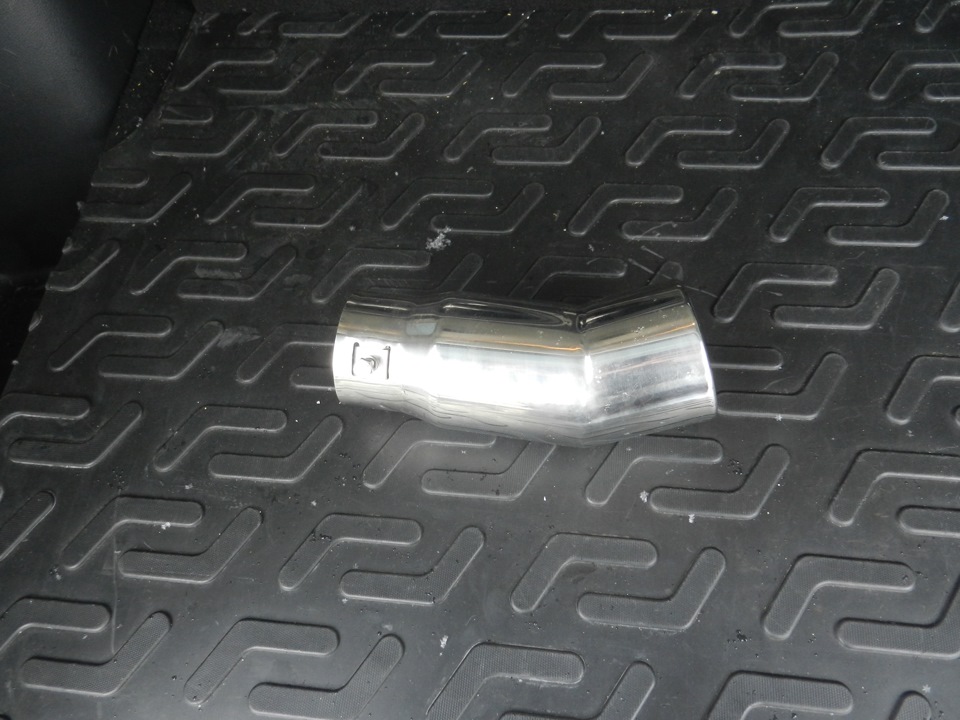 Насадка на выхлопную трубу — Mitsubishi Outlander (3G), 2 л, 2012 года ...