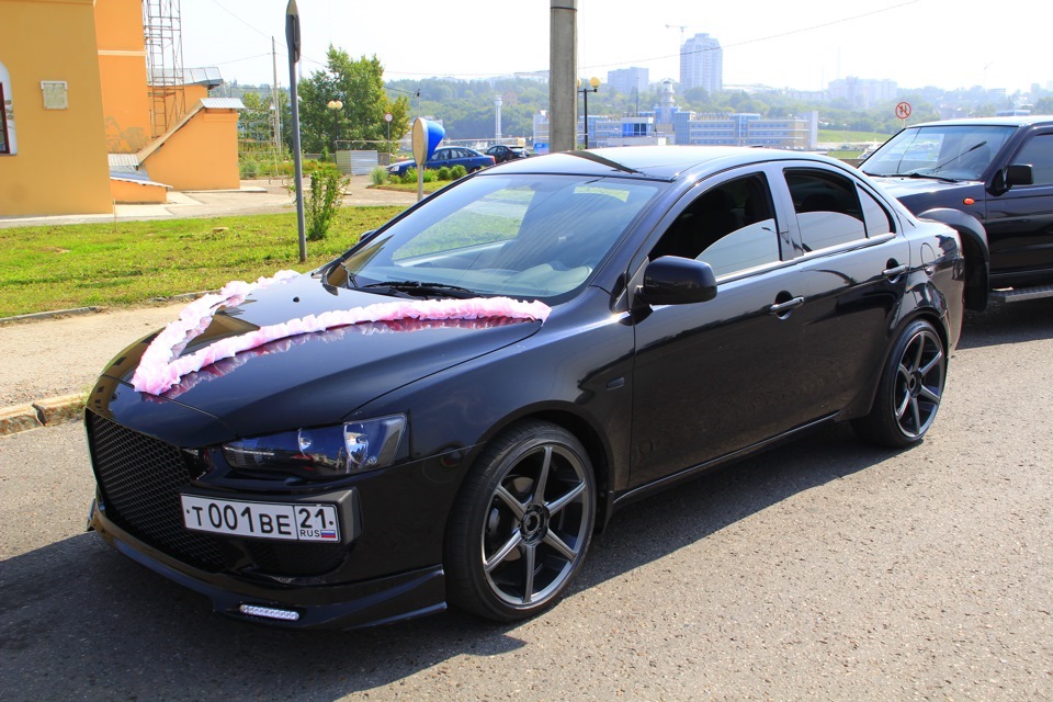 Диски lancer x. Лансер 10 р17. Черный Лансер 10 на 18 дисках. Mitsubishi Lancer x на 17 дисках. Лансер 10 r20.