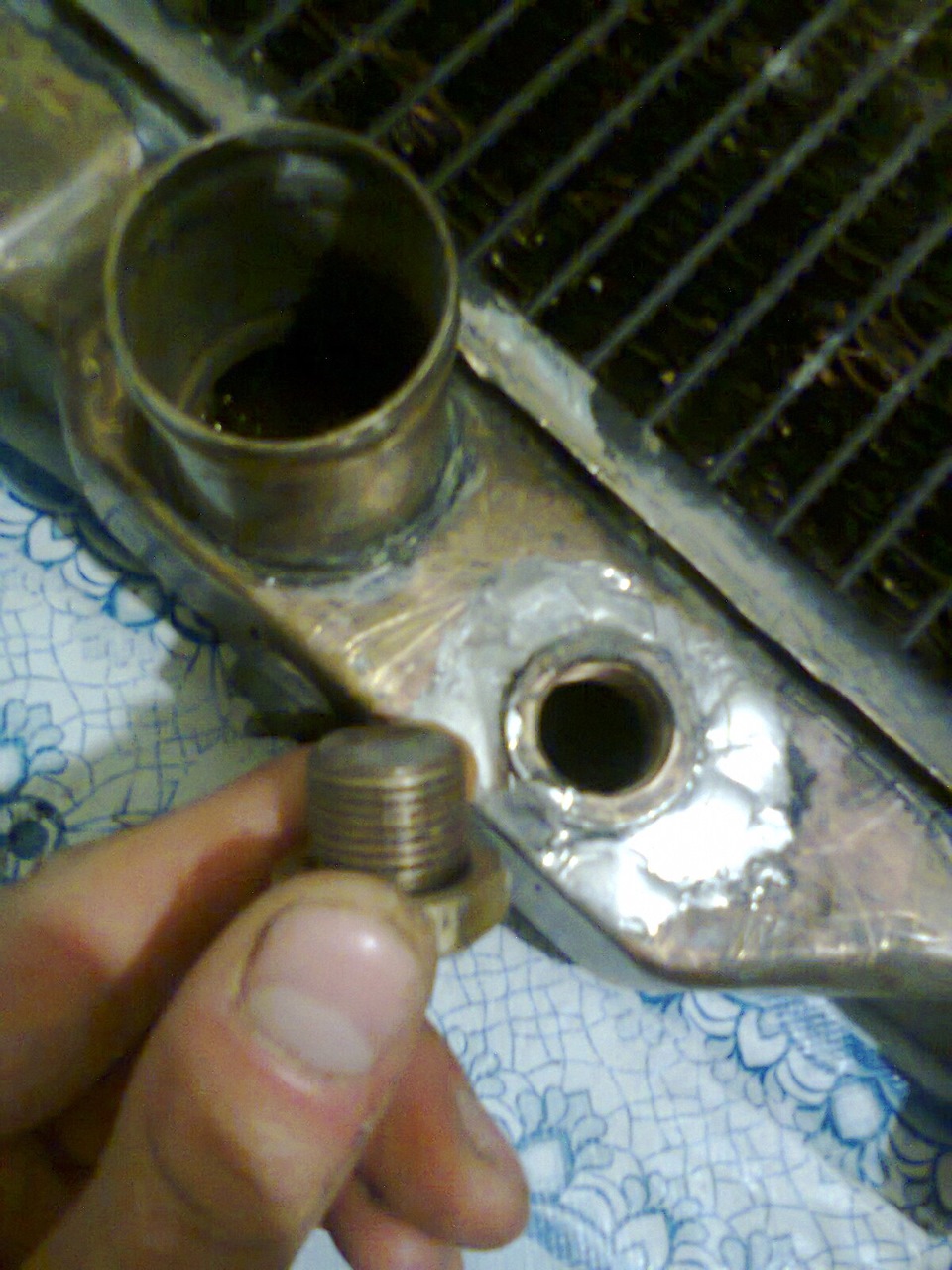 Устранение течи в радиаторе — Mazda 626 III (GD), 2,2 л, 1990 года ...