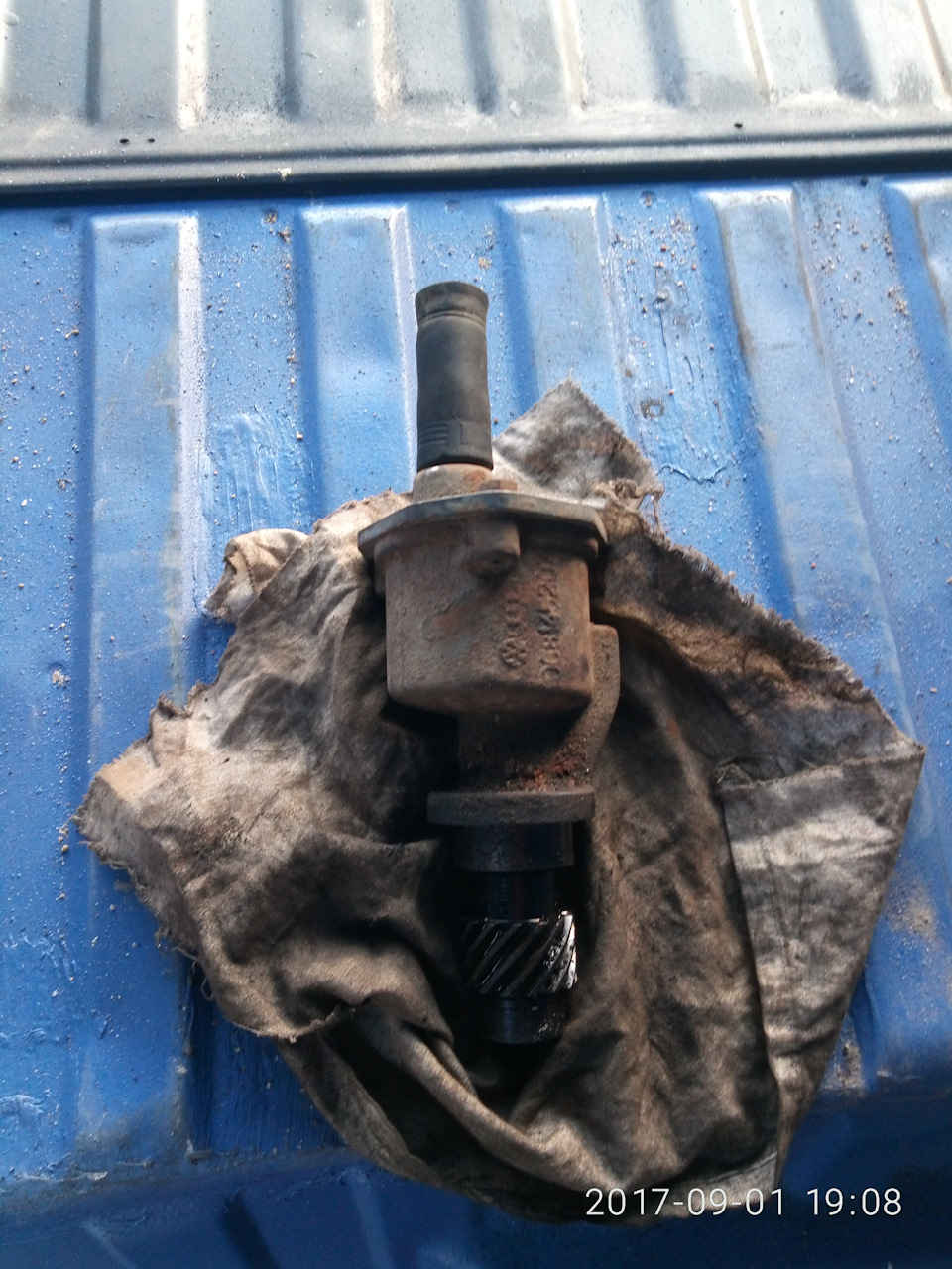 Фото в бортжурнале Volkswagen Transporter T3. Запчасти на фото: 090119