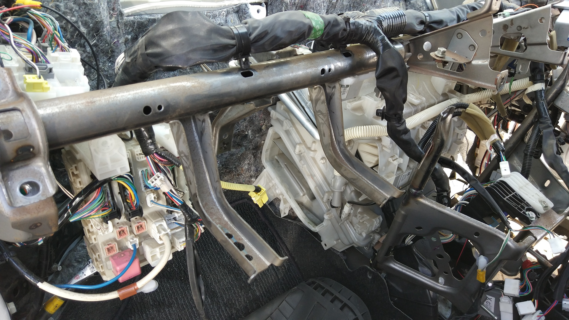 Как снять печку на тойота приус 20 Печка не работает (часть 2) - Toyota Corolla Rumion, 1,5 л, 2008 года своими рук