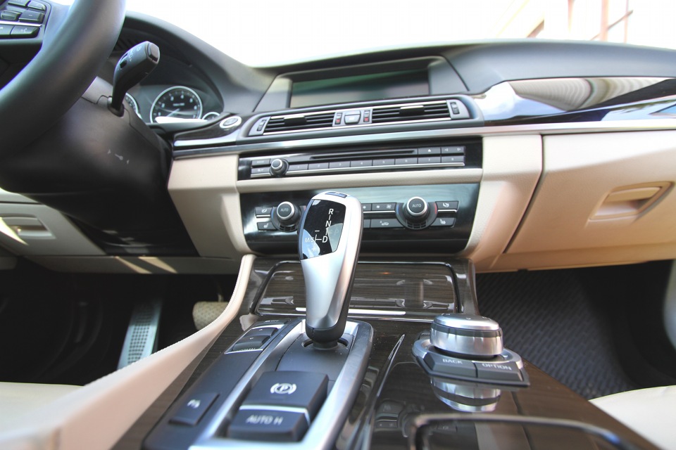 Salon Bmw 5 Series 3 0 L 2010 Goda Na Drive2