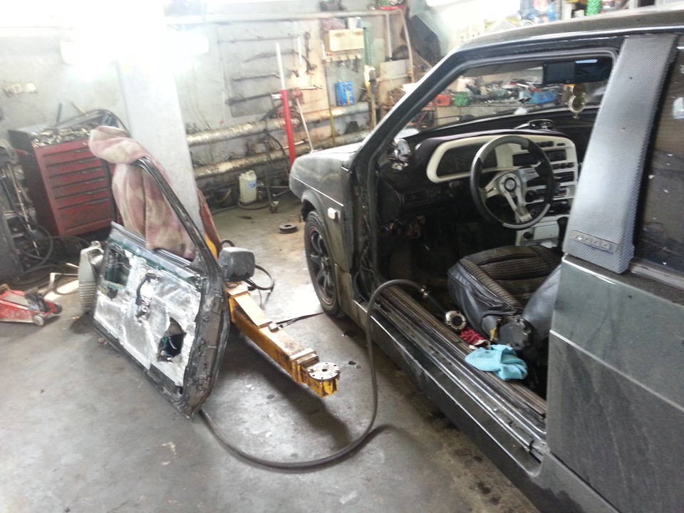 Замена петли на двери — Lada 21083, 1,7 л, 1996 года | визит на сервис ...