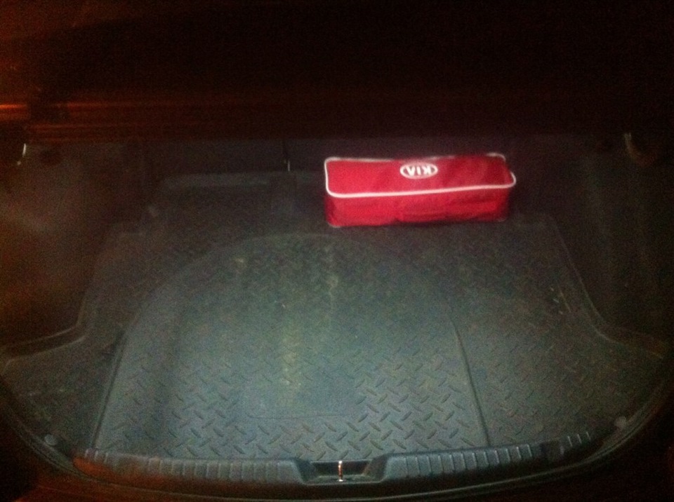Подсветка багажного отделения — KIA Cerato (2G), 2,4 л, 2011 года ...
