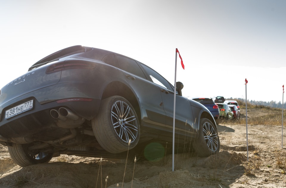 Задай перца Кайену - экстремальная езда на кроссоверах в Porsche Driving Center