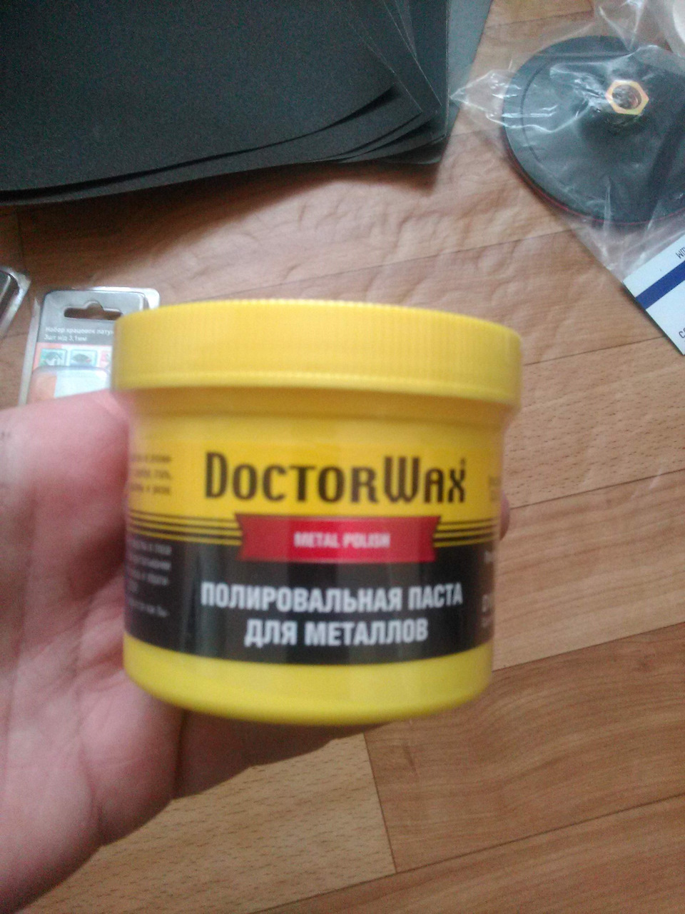 Воск от трещин. Паста для металлов Doctor Wax. Купить американский герметик для радиатора в желтой банке.